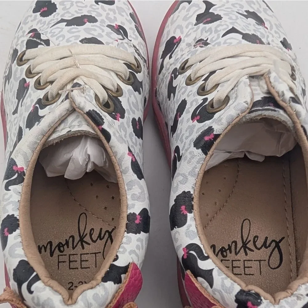 Limited Barbie edition Monkey Feet. Brand new never worn. Size 2-3Y - Picture 4 of 7